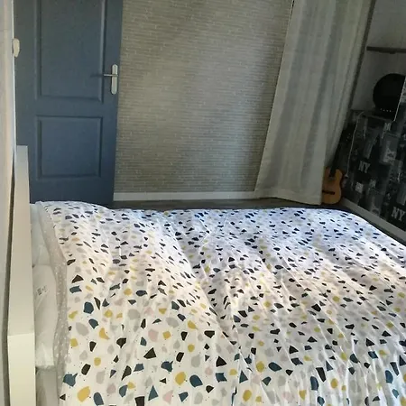 A 2 Pas Du Centre Parthenay